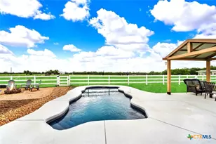 1474 County Rd 342, La Vernia, TX 78121 - Photo 12