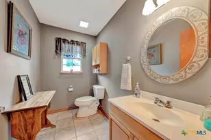 1321 E Zipp Rd, New Braunfels, TX 78130 - Photo 26