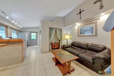 1321 E Zipp Road, New Braunfels, TX 78130 - Photo 16