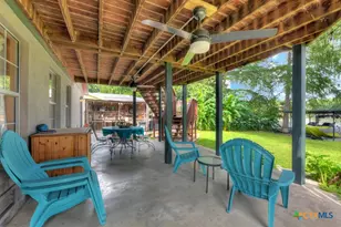 1321 E Zipp Rd, New Braunfels, TX 78130 - Photo 38