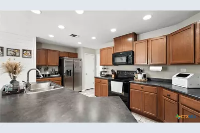 208 Gatewood Cliff, Cibolo, TX 78108 - Photo 12