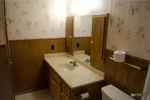 303 E 20th Ave, Belton, TX 76513 - Photo 20