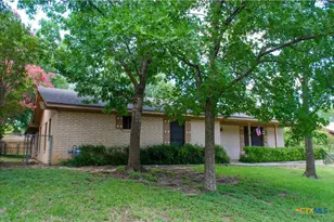 303 E 20th Ave, Belton, TX 76513 - Photo 2