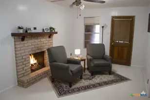 303 E 20th Ave, Belton, TX 76513 - Photo 22