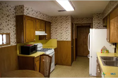 303 E 20th Avenue, Belton, TX 76513 - Photo 12