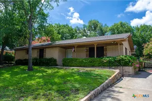 303 E 20th Ave, Belton, TX 76513 - Photo 1