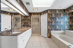 8216 Teakwood Dr, Woodway, TX 76712 - Photo 16