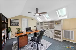 8216 Teakwood Dr, Woodway, TX 76712 - Photo 32