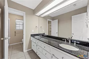 8216 Teakwood Dr, Woodway, TX 76712 - Photo 22