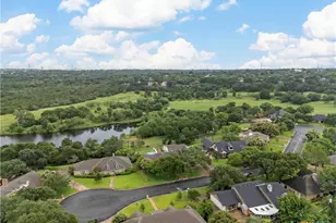 8216 Teakwood Dr, Woodway, TX 76712 - Photo 40
