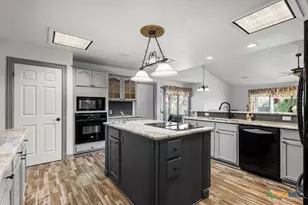 300 Summit Ridge Rd, Burnet, TX 78611 - Photo 16