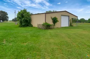 3662 N Fm 444, Inez, TX 77968 - Photo 6