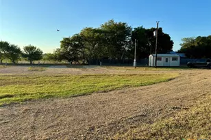 133 Wheeler St, Stockdale, TX 78160 - Photo 10