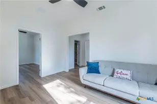 401 S 11th St, Temple, TX 76504 - Photo 6