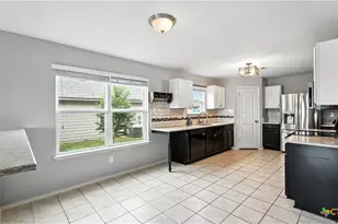 912 Bexley Dr, Seguin, TX 78155 - Photo 12