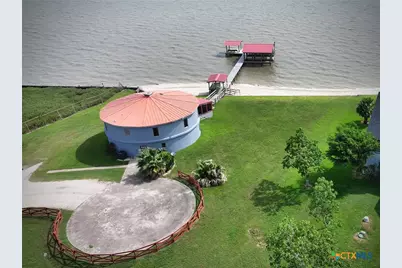 430 N Blackburn Avenue, Port Lavaca, TX 77979 - Photo 4