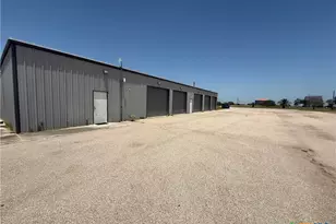 430 N Blackburn Ave, Port Lavaca, TX 77979 - Photo 40