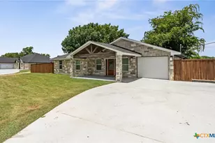 318 Franklin Rd, Eddy, TX 76524 - Photo 2