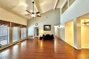 209 Westbrook Dr, Victoria, TX 77904 - Photo 4