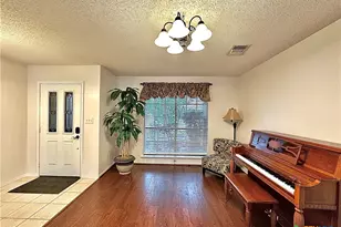 209 Westbrook Dr, Victoria, TX 77904 - Photo 10