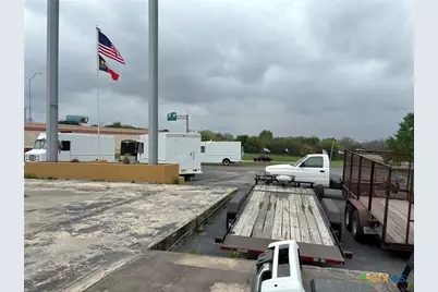 2250 S I-35 Expressway, New Braunfels, TX 78130 - Photo 14