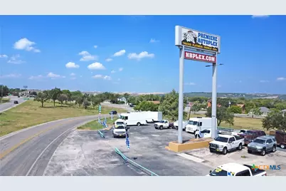 2250 S I-35 Expressway, New Braunfels, TX 78130 - Photo 4