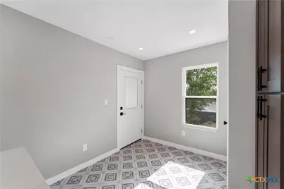 594 E South Street, New Braunfels, TX 78130 - Photo 24