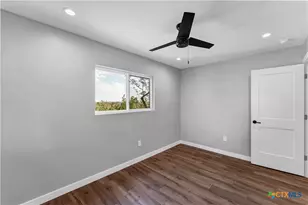 594 E South St, New Braunfels, TX 78130 - Photo 36