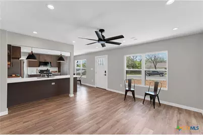 594 E South Street, New Braunfels, TX 78130 - Photo 12