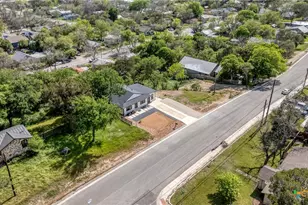 594 E South St, New Braunfels, TX 78130 - Photo 46