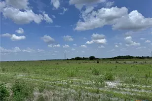 35 Ih, Jarrell, TX 76537 - Photo 4