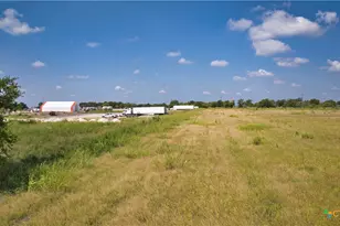 35 Ih, Jarrell, TX 76537 - Photo 10