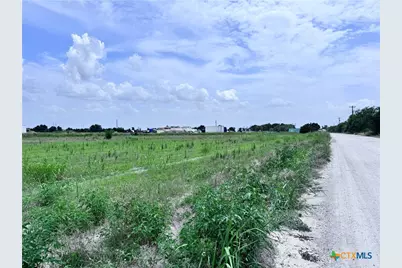 35 Ih, Jarrell, TX 76537 - Photo 6