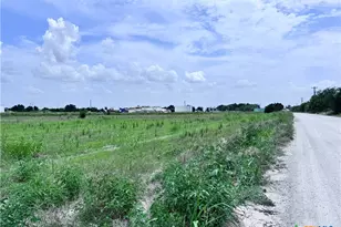 35 Ih, Jarrell, TX 76537 - Photo 6