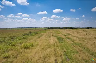 35 Ih, Jarrell, TX 76537 - Photo 14