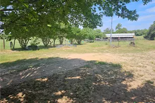 8912 Co Rd 322, Milano, TX 76556 - Photo 2