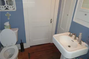 206 S Allen, Edna, TX 77957 - Photo 10