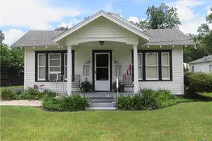 206 S Allen, Edna, TX 77957 - Photo 1