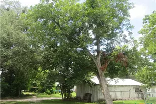 206 S Allen, Edna, TX 77957 - Photo 16