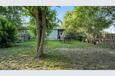 911-913 E Seideman Street, Seguin, TX 78155 - Photo 42