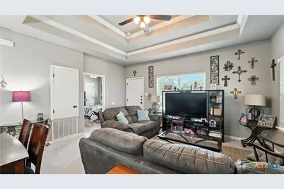 911-913 E Seideman Street, Seguin, TX 78155 - Photo 18