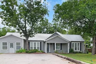 611 Central Texas Expy, Lampasas, TX 76550 - Photo 1