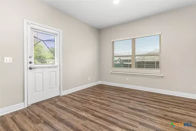 609 Community Drive, New Braunfels, TX 78132 - Photo 14