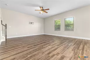 609 Community Dr, New Braunfels, TX 78132 - Photo 16