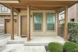 557 Creekside Cir, New Braunfels, TX 78130 - Photo 4