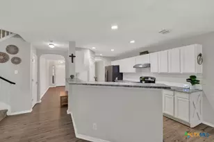 2410 Fayette Dr, New Braunfels, TX 78130 - Photo 10