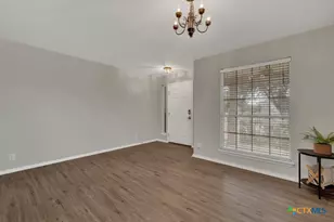2410 Fayette Dr, New Braunfels, TX 78130 - Photo 8
