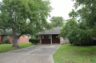 1610 Bexar Ave, Victoria, TX 77901 - Photo 2