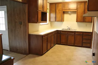 1610 Bexar Avenue, Victoria, TX 77901 - Photo 12