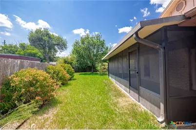 517 Maplewood Drive, Victoria, TX 77901 - Photo 10